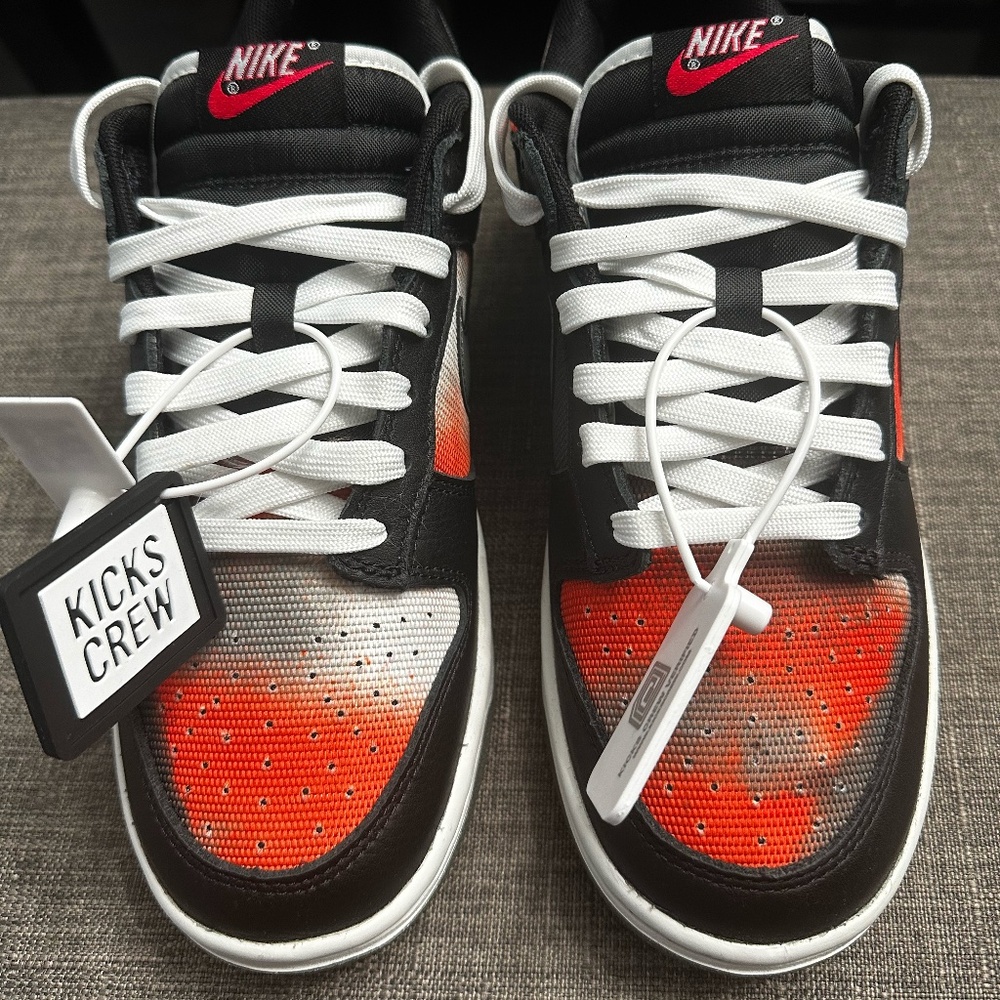 Nike Dunk Low- Graffiti Black Red